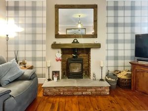 Lounge- click for photo gallery